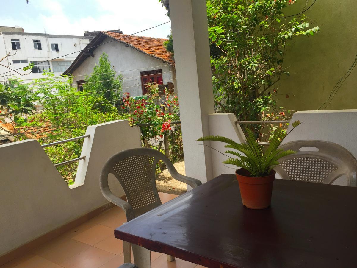 Hotel Negombo Exterior photo